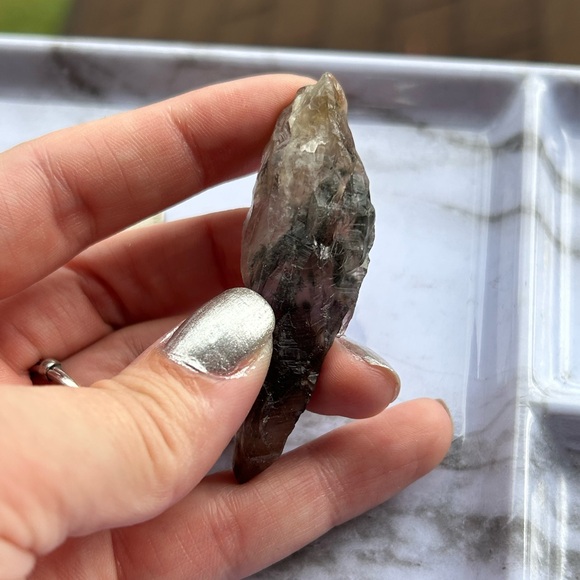 Amethyst Pyramid - Picture 3 of 3